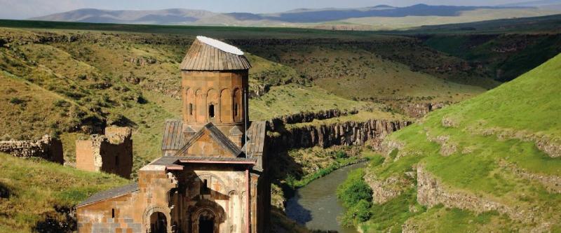 A smaragdzöld fekete-tengeri partvidéktől Noé bárkájáig