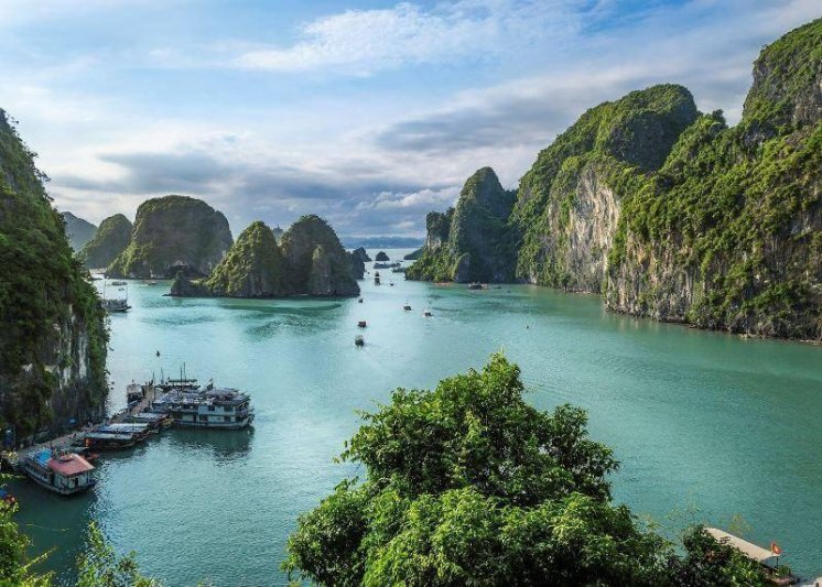 Szilveszter a Halong-öbölben
