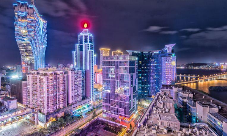 Hongkong-Makaó, Hainan szilveszterkor