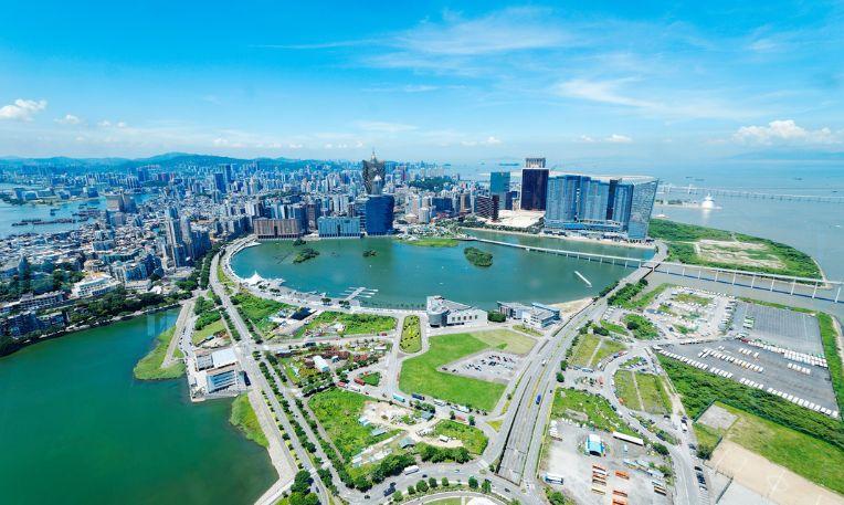 Hongkong-Makaó, Hainan szilveszterkor
