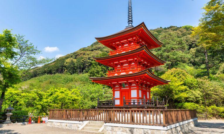 Japán a cseresznyevirágzás idején