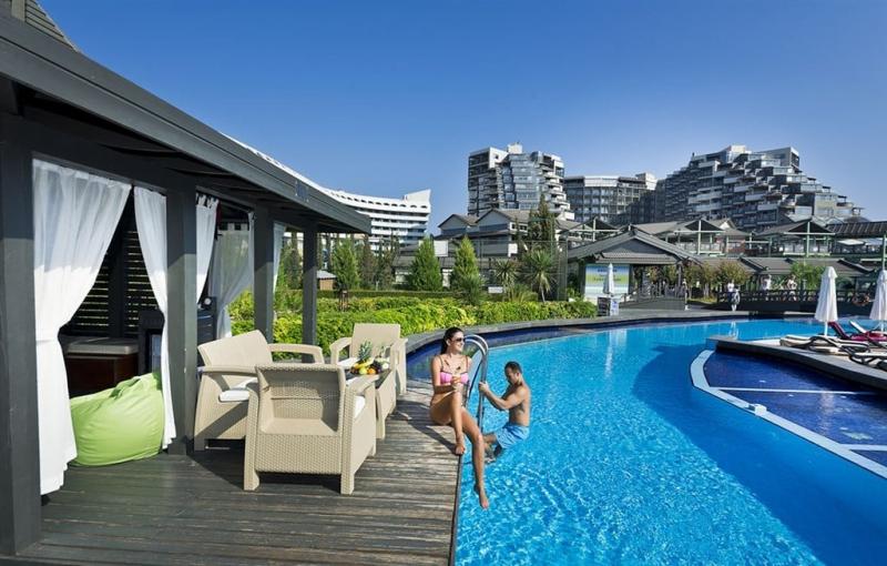 Antalya utazás Hotel Limak Lara De Luxe Resort