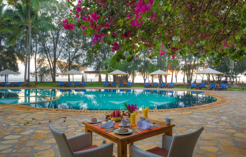 Zanzibár utazás Bluebay Beach Resort and Spa