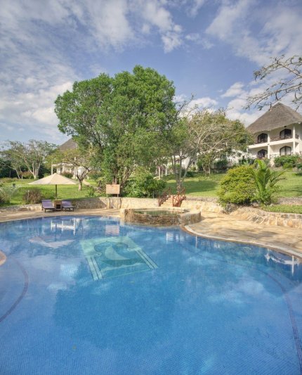 Zanzibár utazás Bluebay Beach Resort and Spa