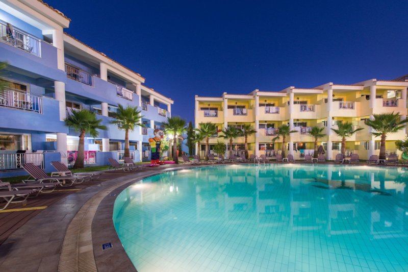 Caretta Beach Resort & Waterpark Zakynthos