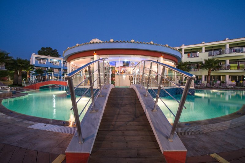 Caretta Beach Resort & Waterpark Zakynthos