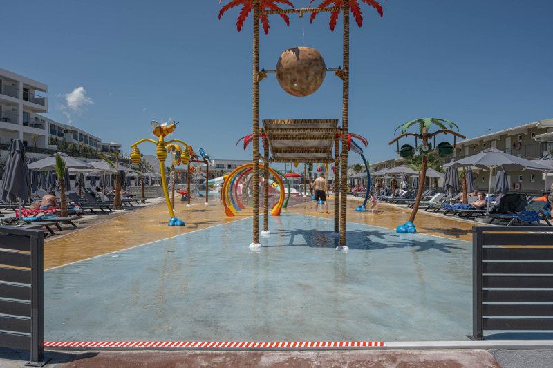 Zakynthos utazás Caretta Paradise Resort & Waterpark
