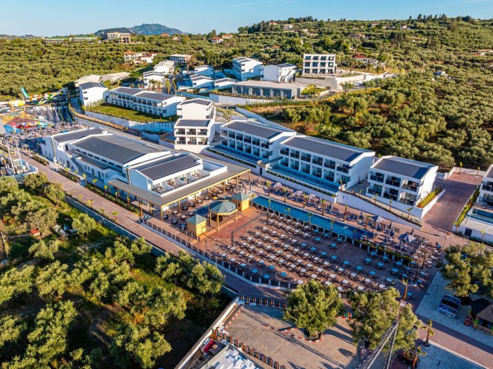 Zakynthos utazás Caretta Paradise Resort & Waterpark