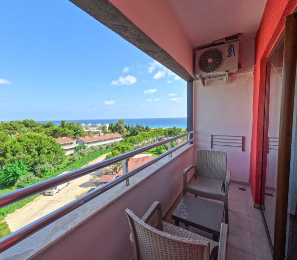 Casa Fora Beach Resort Side