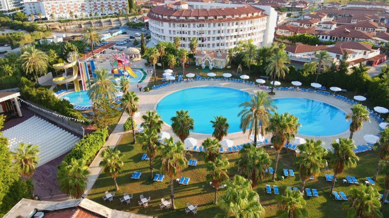 Hotel Cesars Resort Side Side