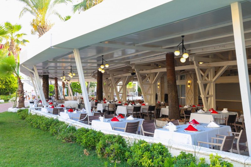 Crystal Admiral Resort Suites and Spa Side