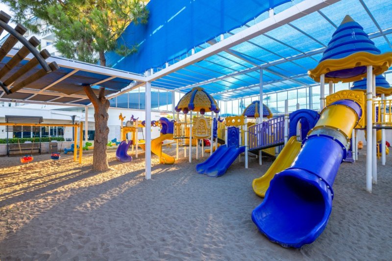 Crystal Admiral Resort Suites and Spa Side
