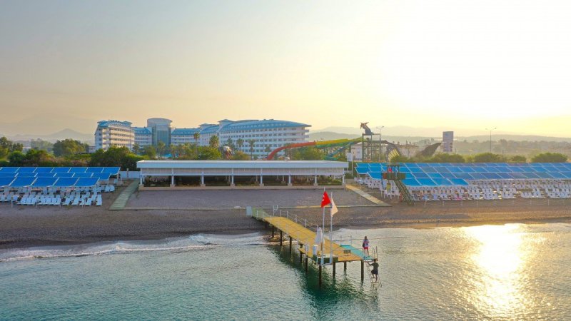 Crystal Admiral Resort Suites and Spa Side