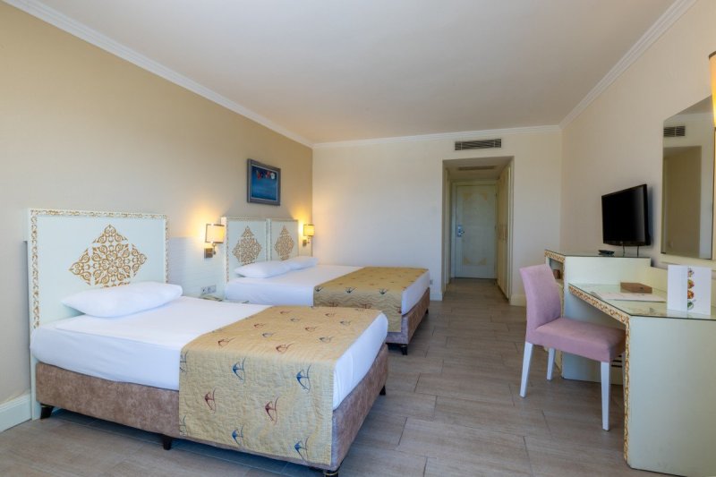 Crystal Admiral Resort Suites and Spa Side