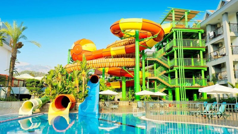 Crystal Aura Beach Resort and Spa Kemer