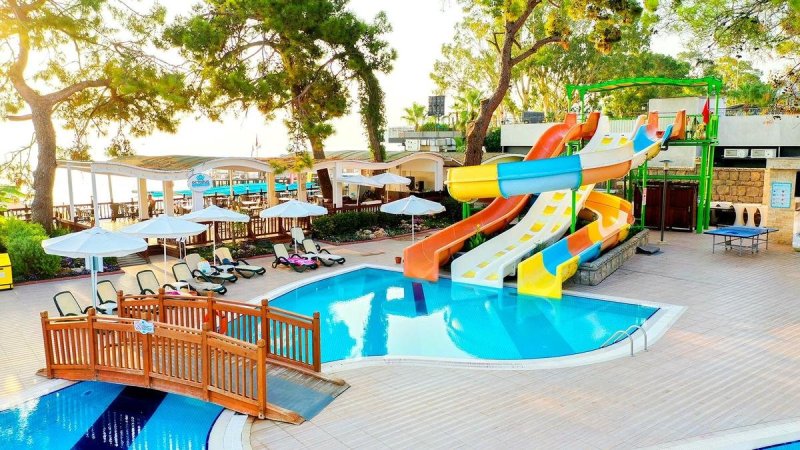 Crystal Aura Beach Resort and Spa Kemer