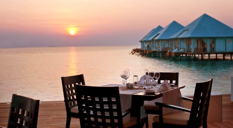 Maldív-szigetek utazás Diamonds Athuruga Island Resort