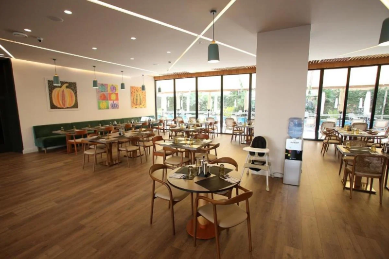 Durres utazás Durres Bay Hotel