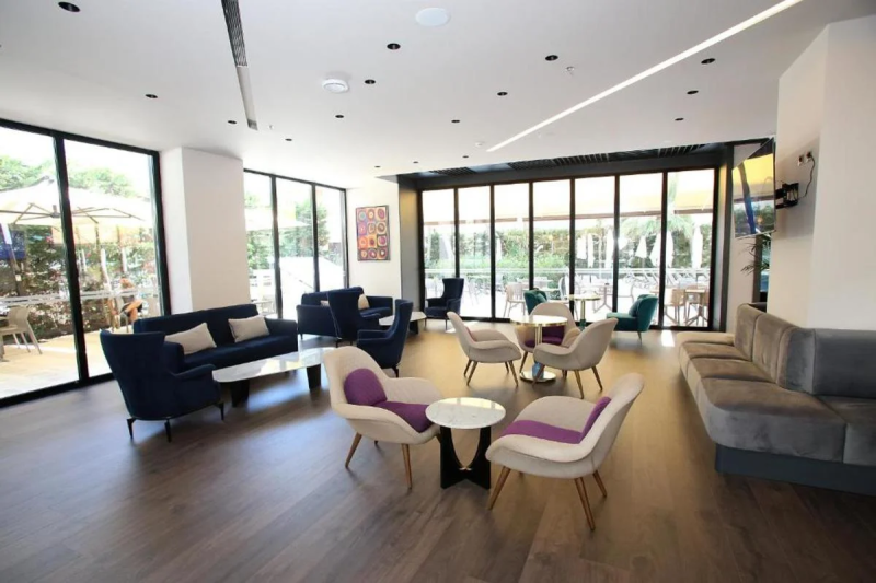 Durres utazás Durres Bay Hotel