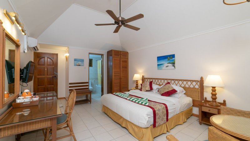 Maldív-szigetek utazás Fihalhohi Island Resort