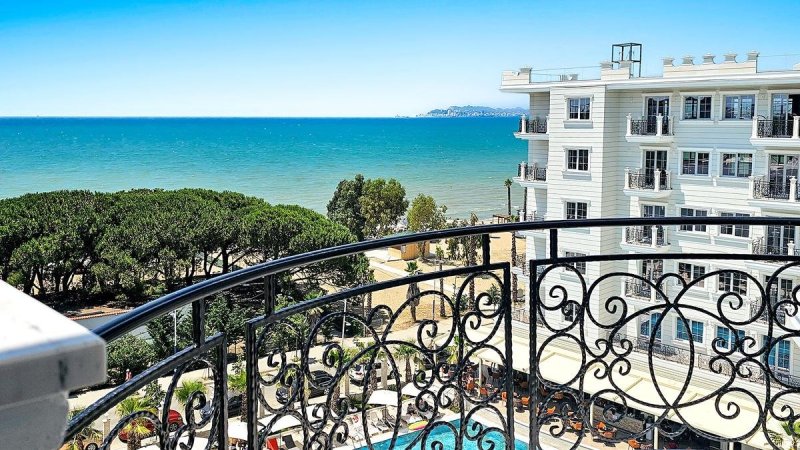 Durres utazás Hotel Amelia Mare