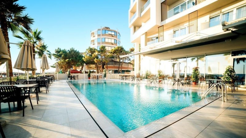 Hotel AMR Albánia