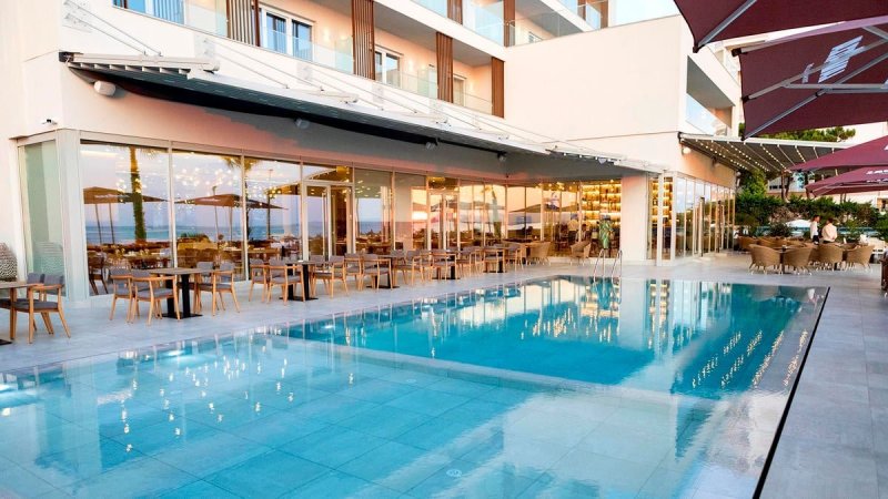 Hotel AMR Albánia