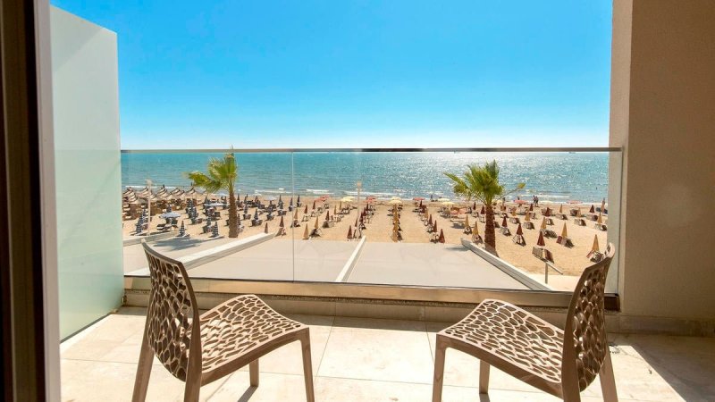 Albánia utazás Hotel AMR