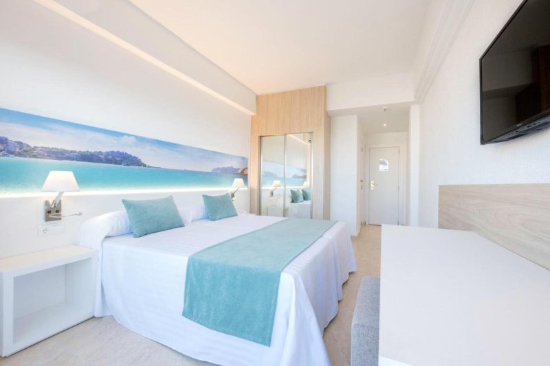 Mallorca El Arenal utazás Hotel Azuline Bahamas