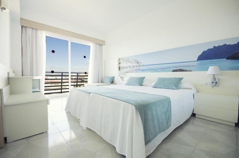 Mallorca El Arenal utazás Hotel Azuline Bahamas