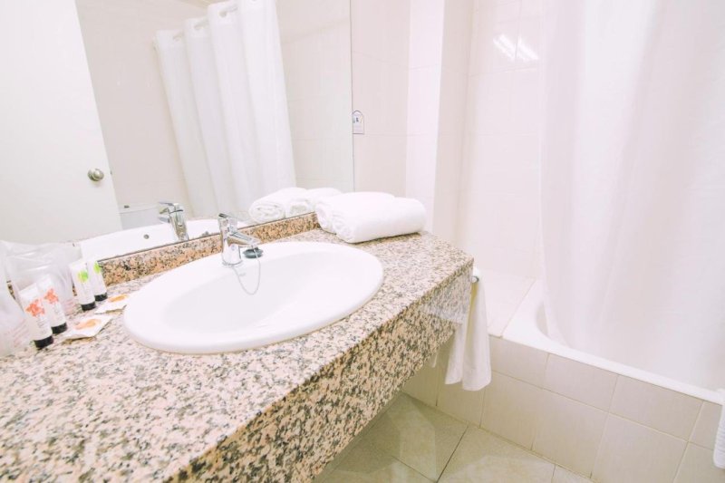 Mallorca El Arenal utazás Hotel Azuline Bahamas