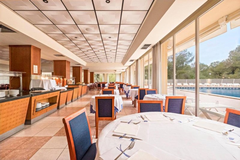 Mallorca El Arenal utazás Hotel Azuline Bahamas