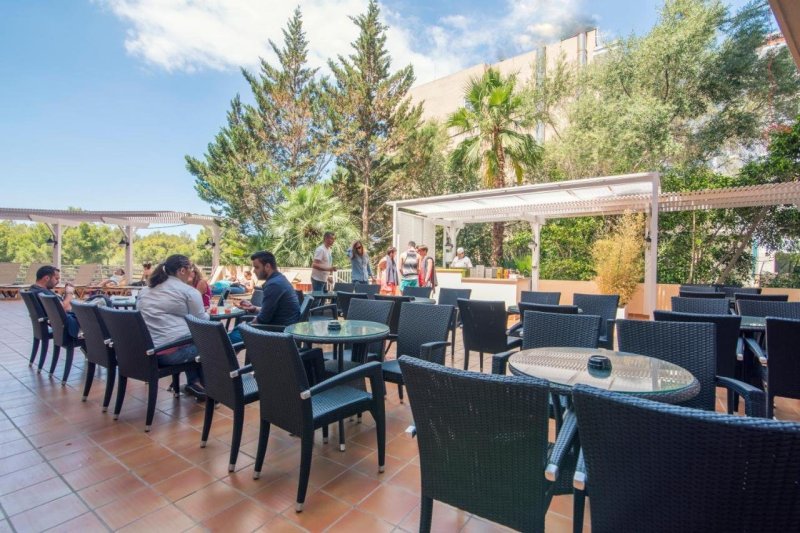 Mallorca El Arenal utazás Hotel Azuline Bahamas