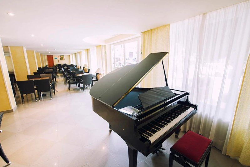 Mallorca El Arenal utazás Hotel Azuline Bahamas