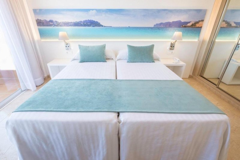 Mallorca El Arenal utazás Hotel Azuline Bahamas