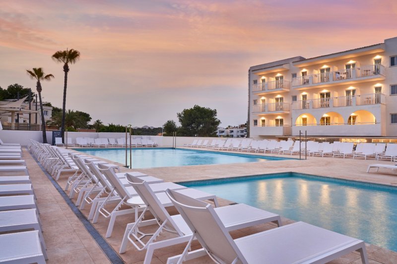 Mallorca Cala Dor utazás Hotel Barcelo Ponent Beach