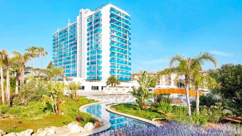 Mallorca Can Picafort utazás Hotel BG Tonga Design & Suites Tower