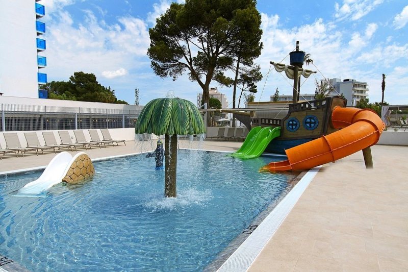 Mallorca Can Picafort utazás Hotel BG Tonga Design & Suites Tower