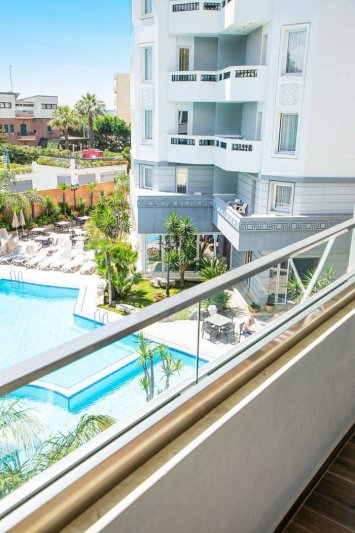 Hotel Dyrrah Albánia