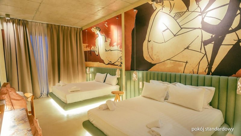 Durres utazás Hotel Epidamn White Sensation