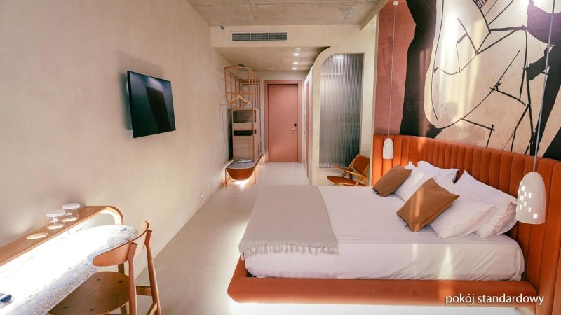 Durres utazás Hotel Epidamn White Sensation