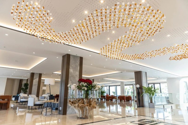 Durres Golem utazás Hotel Fafa Aqua Palace