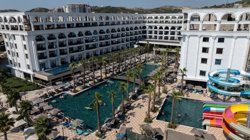 Durres Golem utazás Hotel Fafa Aqua Palace