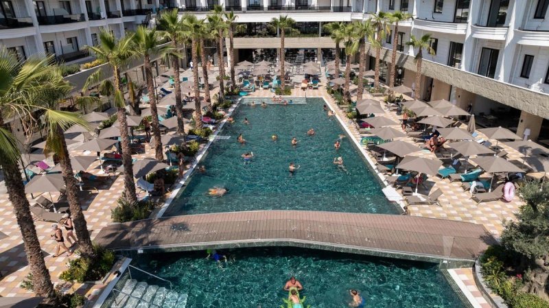 Durres Golem utazás Hotel Fafa Aqua Palace
