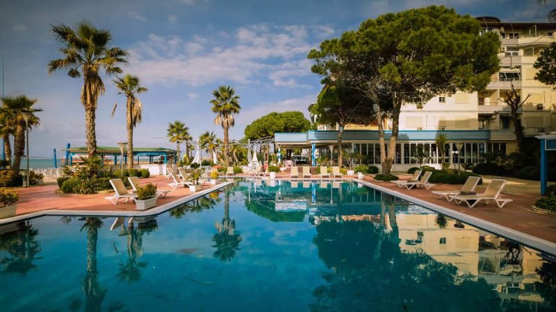 Albánia utazás Hotel Fafa Beach