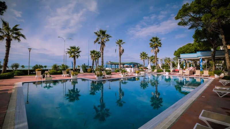 Albánia utazás Hotel Fafa Beach