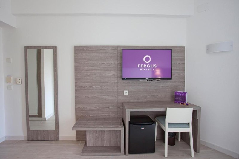 Mallorca Palma Nova utazás Hotel Fergus Bermudas