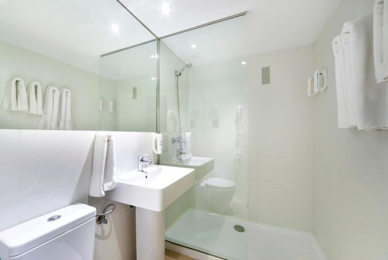 Mallorca Magaluf utazás Hotel Fergus Club Mallorca Waterpark