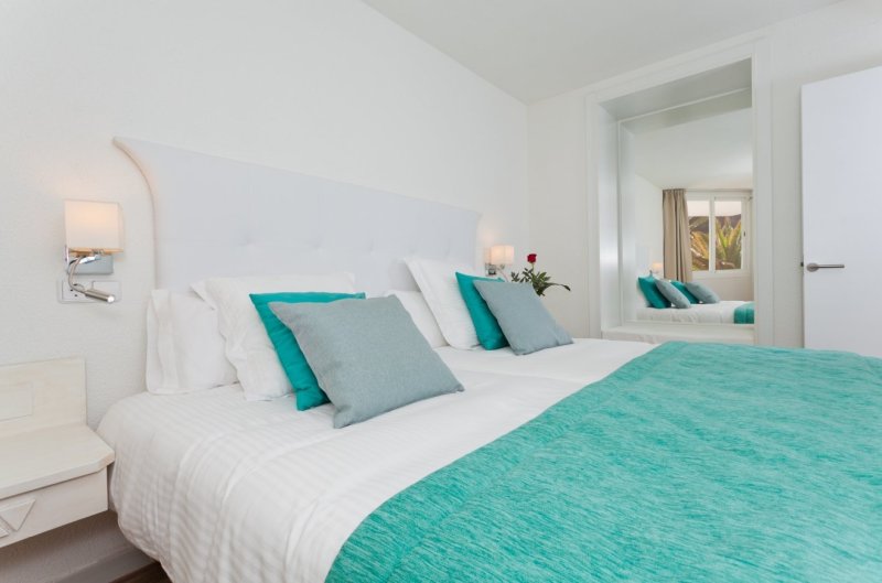 Mallorca Santa Ponça utazás Hotel Fergus Style Cala Blanca Suites