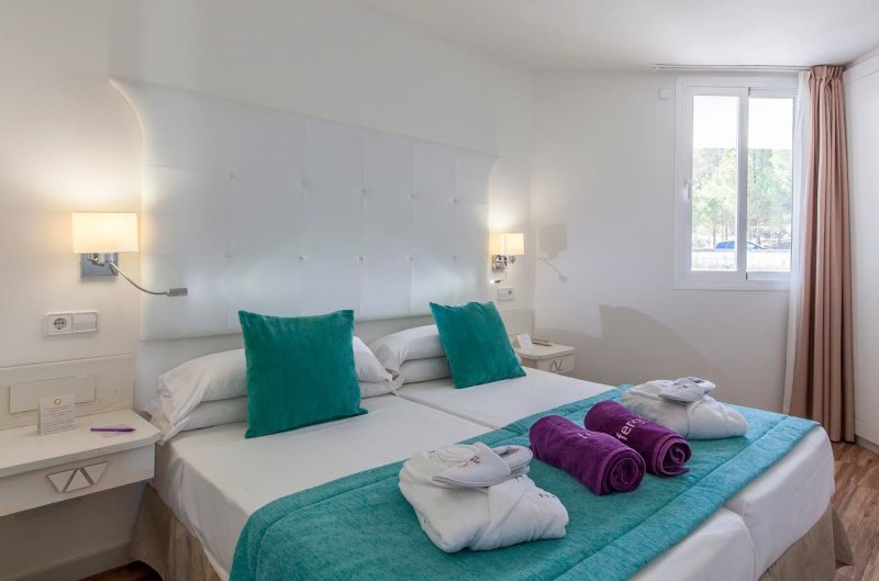 Mallorca Santa Ponça utazás Hotel Fergus Style Cala Blanca Suites